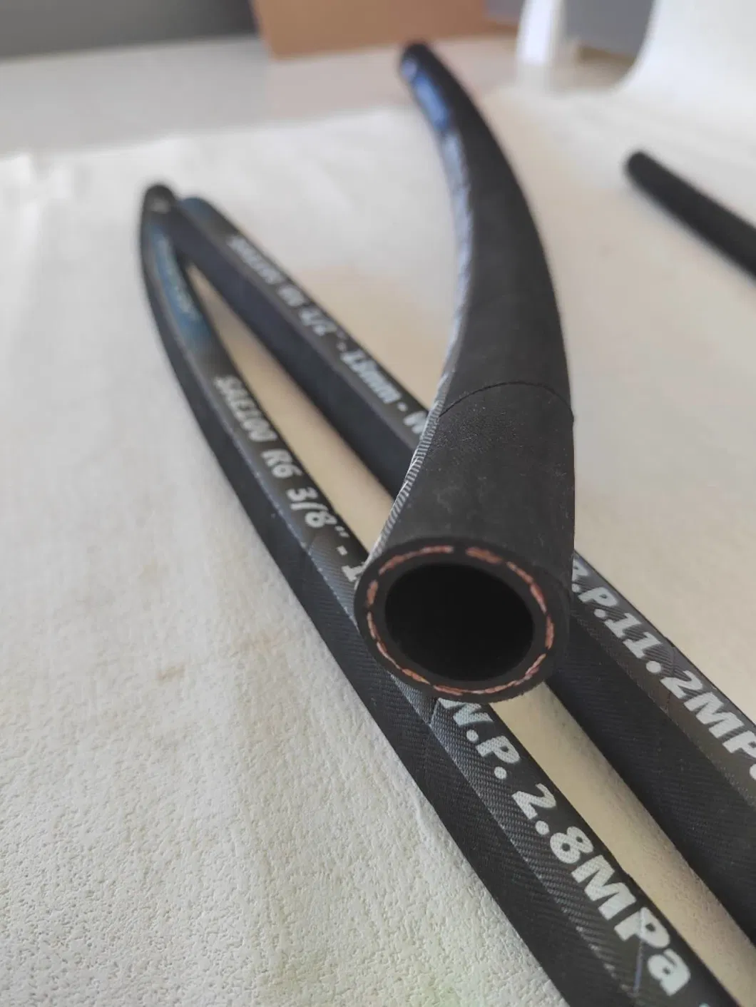 SAE100 R6 Universal Flexible Hydraulic Rubber Fluid Transfer Hose