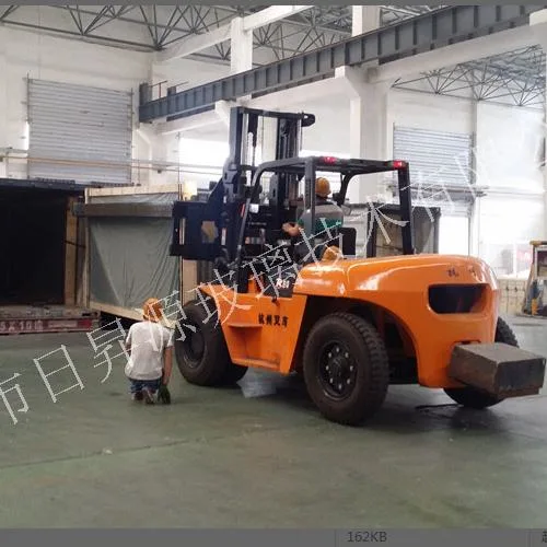 Forklift Attachment for Glass Crates Unload From Container