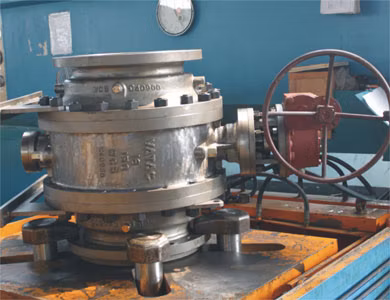 Casting/Forging Three Pieces Flanged Pneumatic Actuator Trunnion Mounted Ball Valve