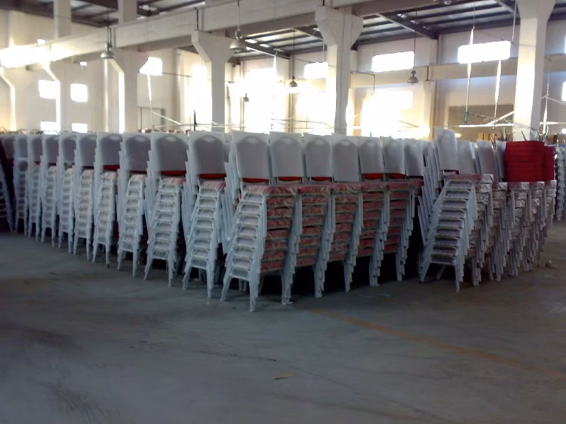 Industrial Style Restuarant Dining Furniture Set Metal Chair and Tolix Bistro Modern Garden Table (ZG23-021)