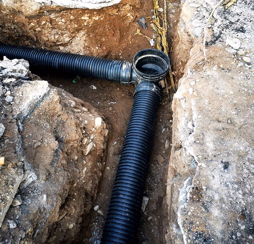 Durable and Premiem Sn4 -Sn16 DN200-DN1000 HDPE Double-Wall Corrugated Pipe for Efficient Drainage Solutions and Factory Uses