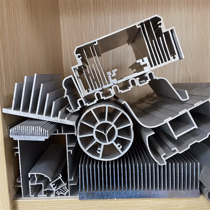 European Designs Outdoor Garden Powder Coating Aluminum Alloy Veranda Glass Polycarbonate Sheet Pergola Canopy Patio Roof Terrace Beams Profiles