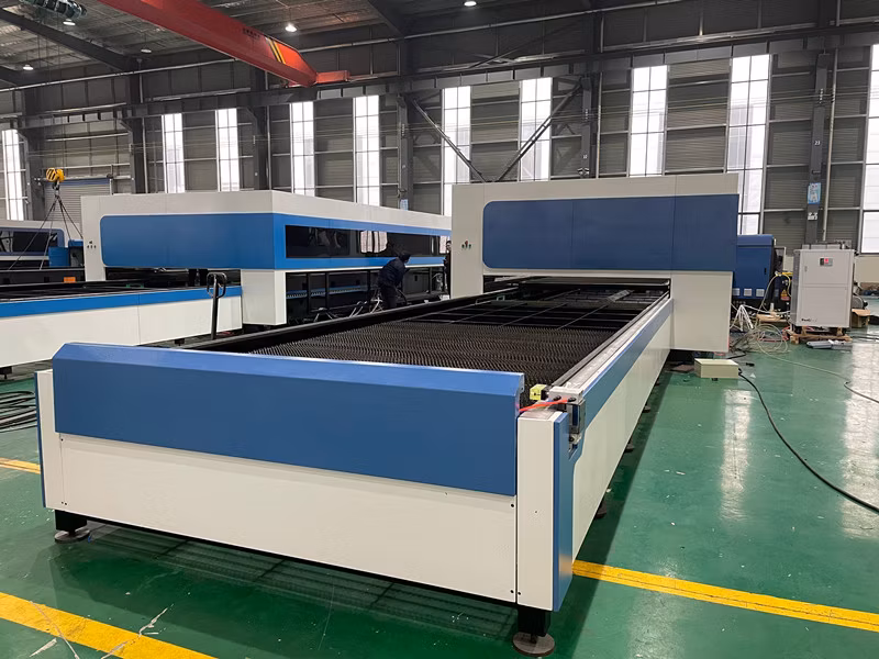 Stainless Steel Aluminum Copper CNC Sheet Metal or Tube Pipe Fiber Laser Cutting (Cutter) Machine
