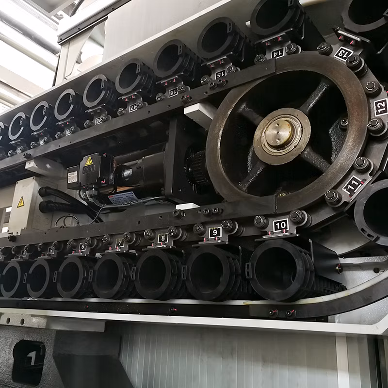 Hmc800 CNC Horizontal Machining Center 3 Axis CNC Milling Machine Hmc800 on Sale