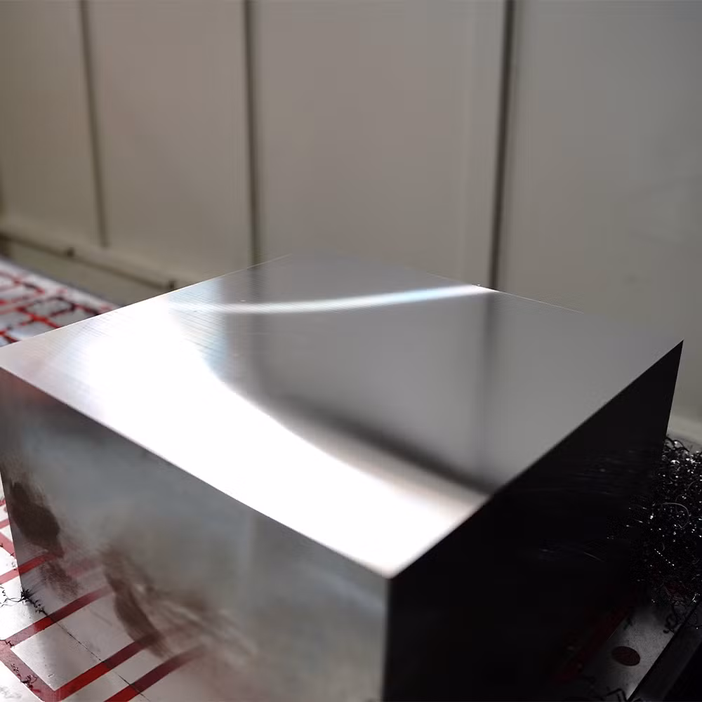 High Precision CNC Plate Mill Machine Tool Metal 3 Axis Vertical Milling Machine