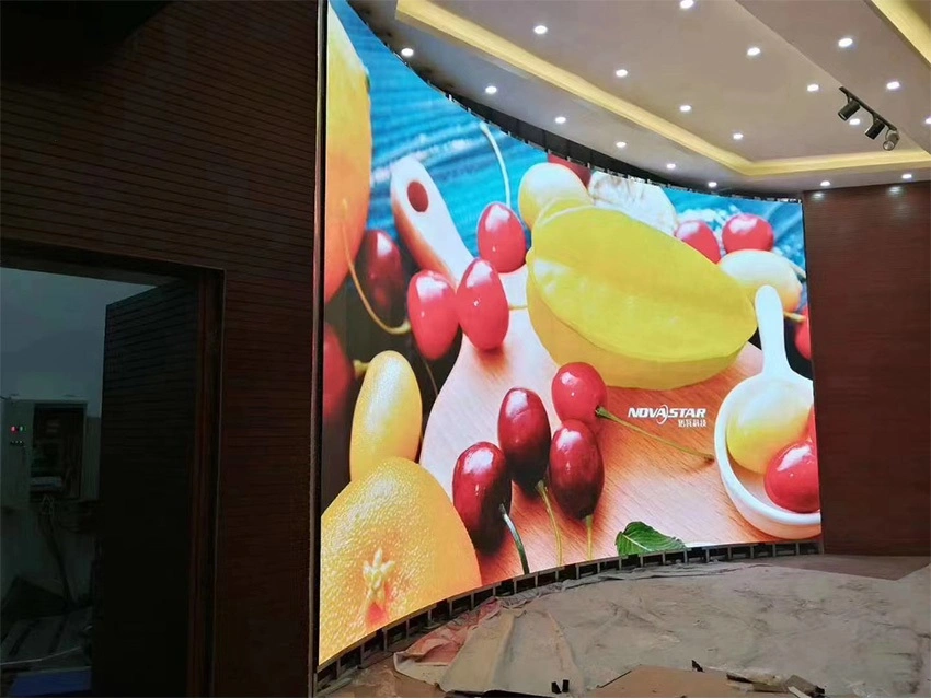 Curved LED Video Wall Panel Soft LED Module P3.91 Flexible LED Video Display