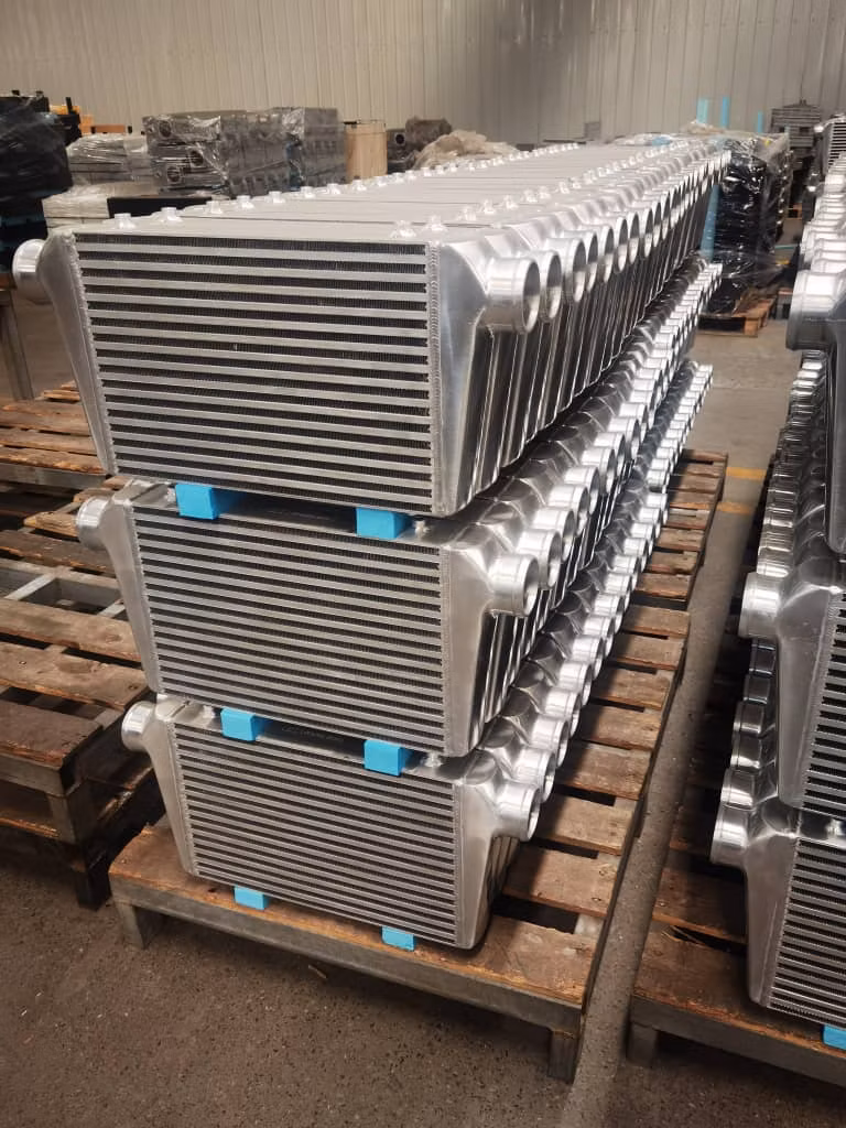High Quality Aluminum Alloy Core Intercooler for Auto Car Truck Tractor Agricultural Machine