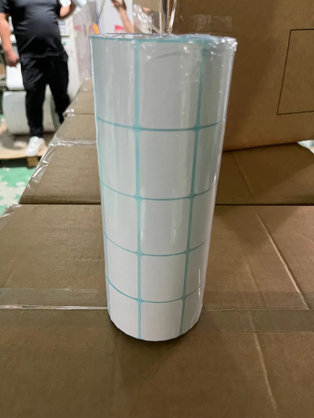 Direct Factory Supply Self Adhesive Thermal Label Sticker Raw Material Jumbo Roll Label Printing Paper Waterproof