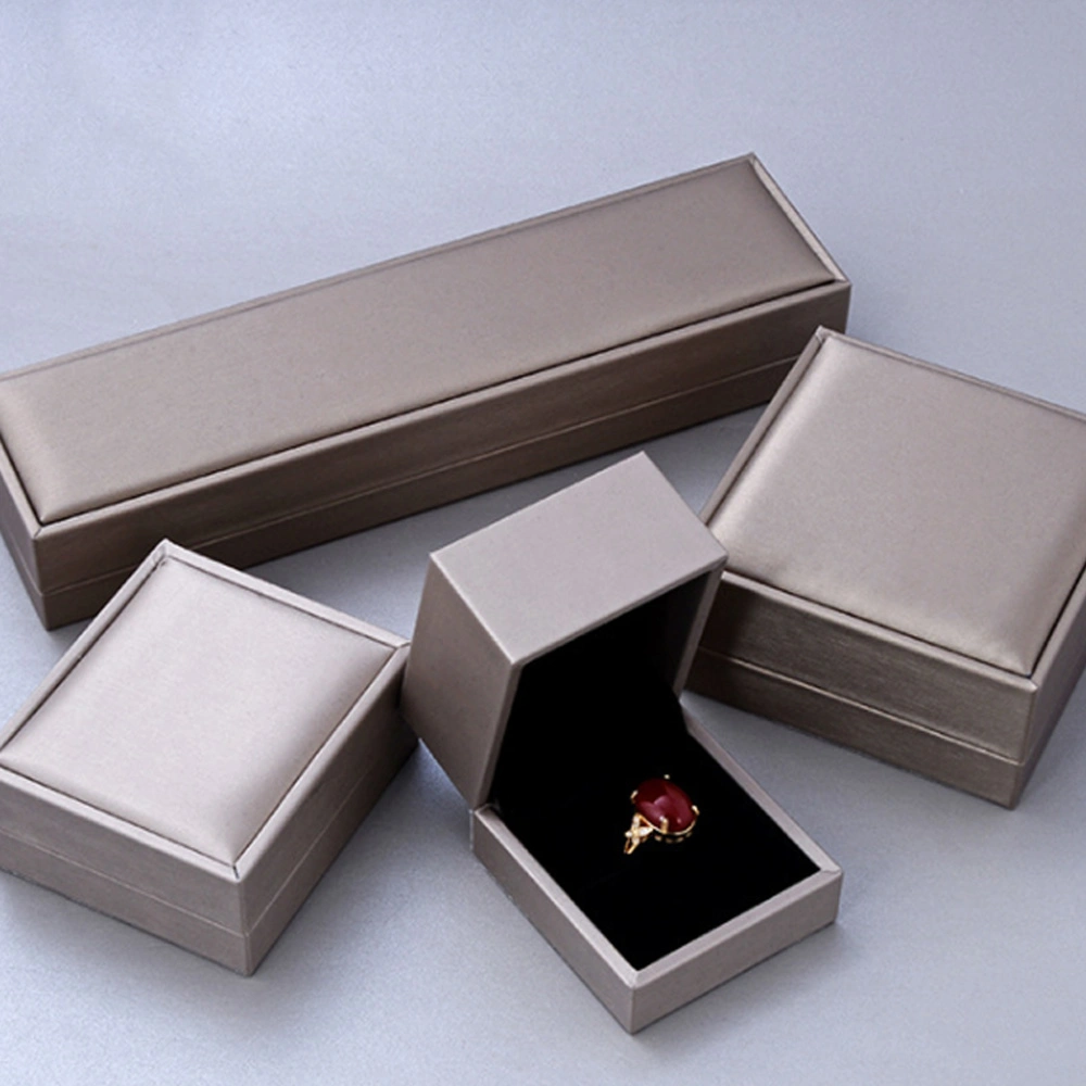 Custom Wedding Accessory Luxury Jewelries Packing Stylish Jewelry Case Champagne Necklace Box