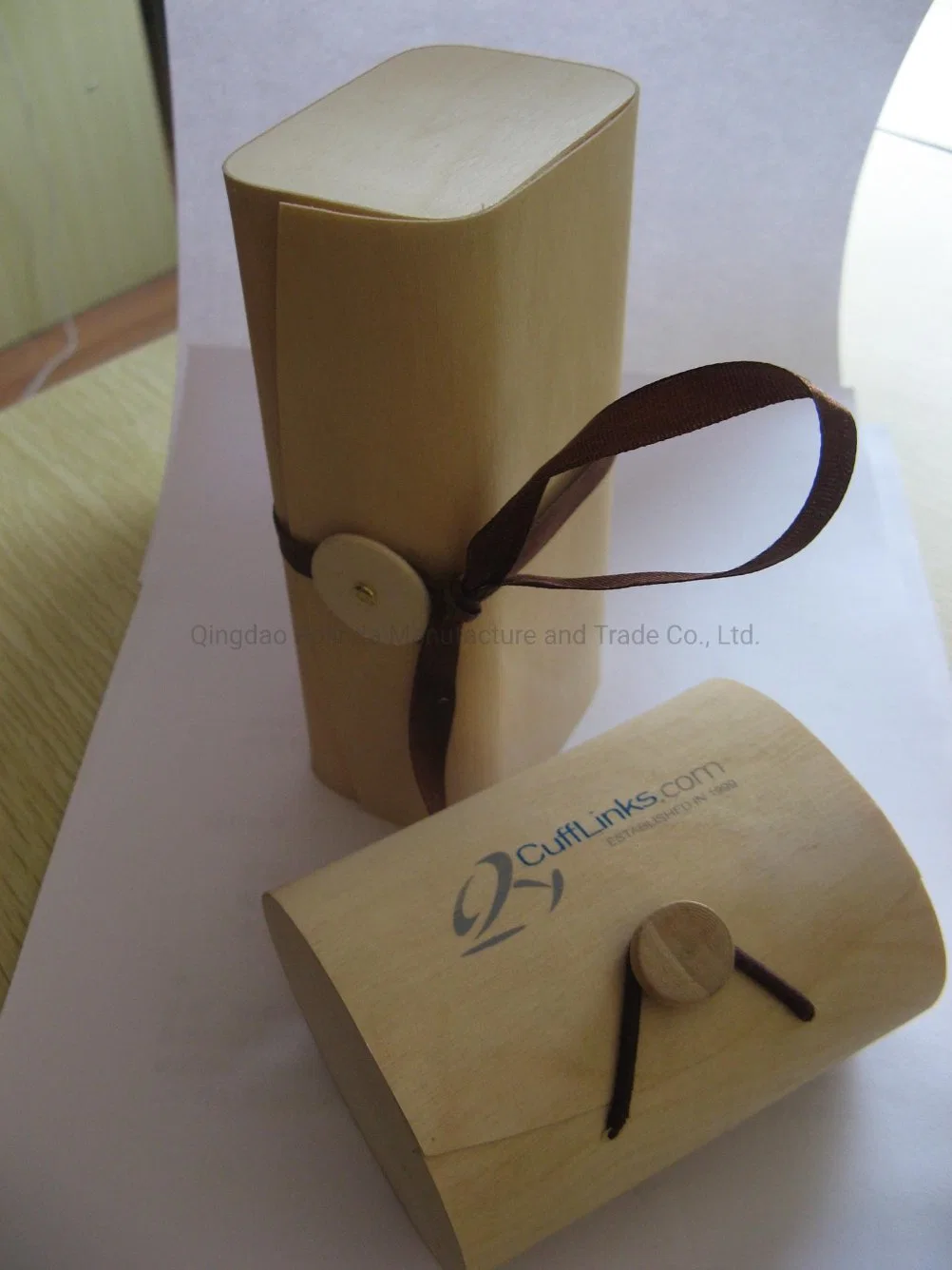 Fashion Birch Veneer Single Bottle Cylinder Wooden Wine Gift Box