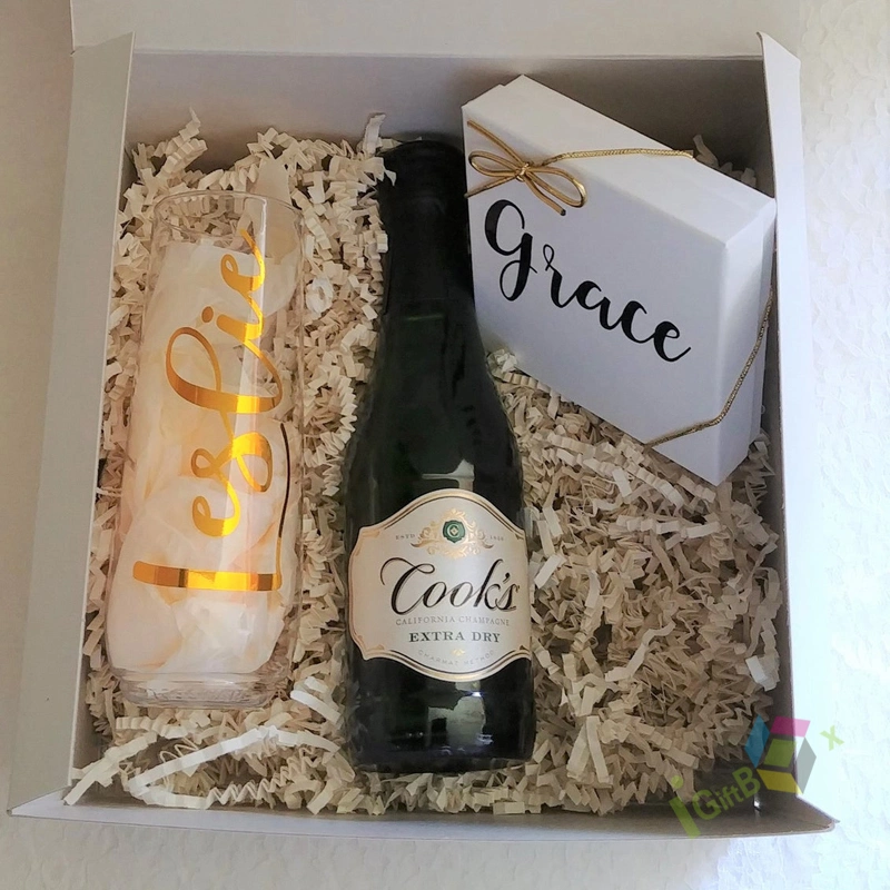 Custom Luxury Gift Cardboard Boxes, Water Bottles, Wine Gift Boxes, Ornaments with Shredded Paper