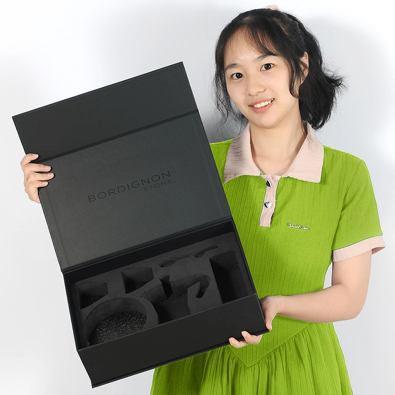 Factory Custom Luxury Handmade Flip Top Cardboard Black Paper Magnetic Closure Gift Box Packaging with Insert