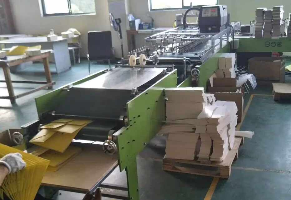 Eco Friendly Customized Logo Luxury Shopping Gift Wrapping Paper Bag