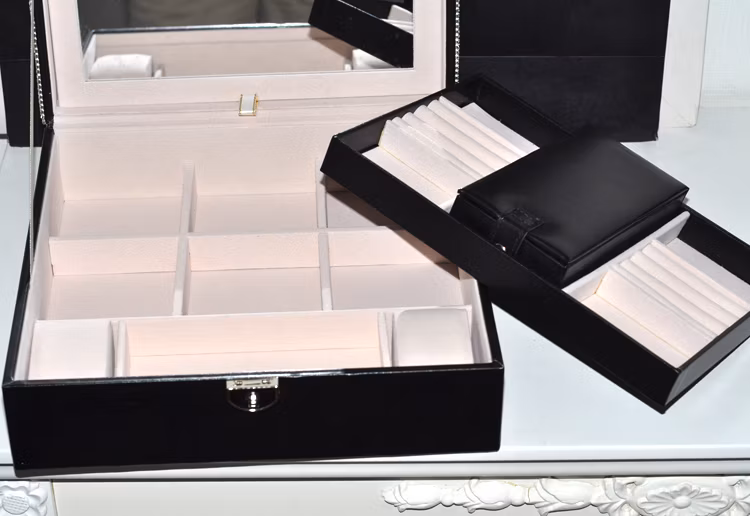 Ea031 Fancy Earrings,Necklaces,Rings Storage Case Girls Women Fashion Luxury Double Layer Lock Closure Glitter Rhinestone Jewelry Box Organizer with Mirror Remo