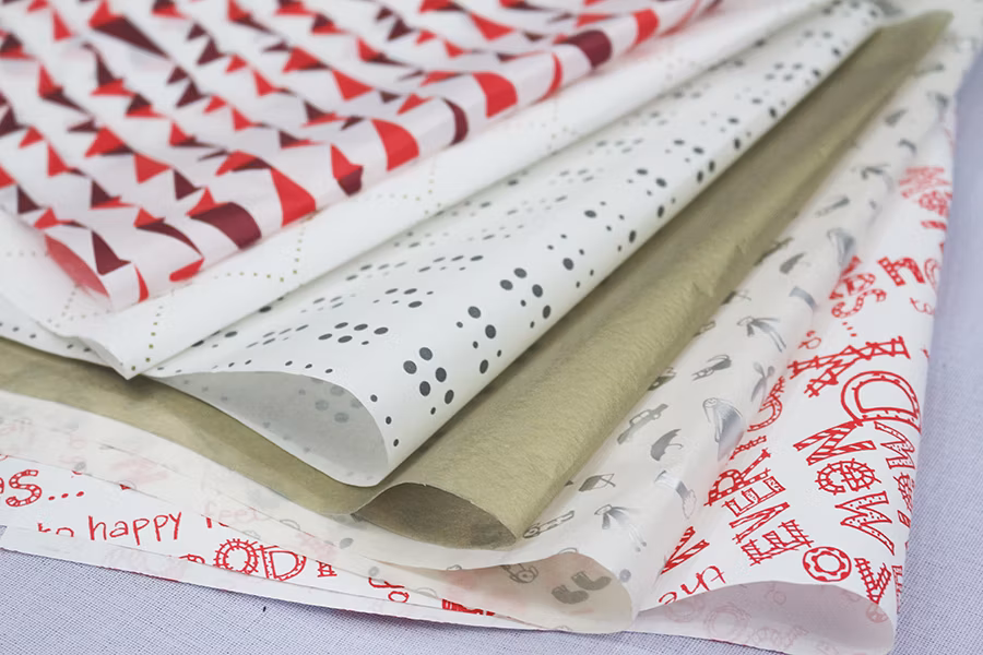Factory Wholesale Gift Clothing Mailer Box Packaging Wrapping Paper Heart Printed Custom Logo Tissue Paper