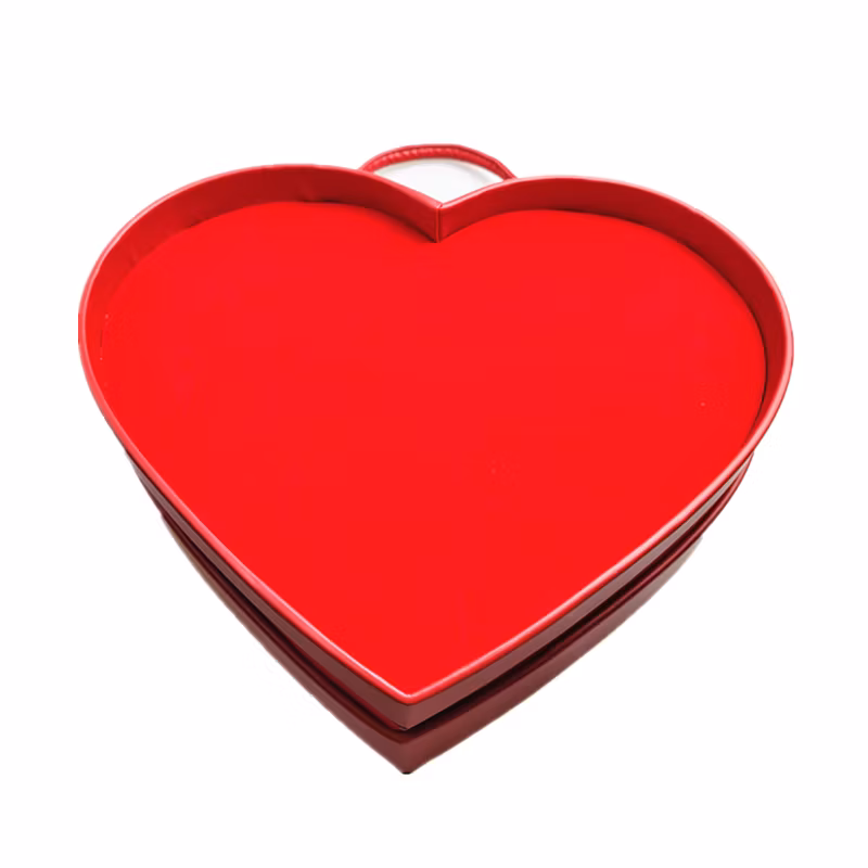 Portable Custom Logo PU Leather Heart Shape Gift Packaging Box with Handle