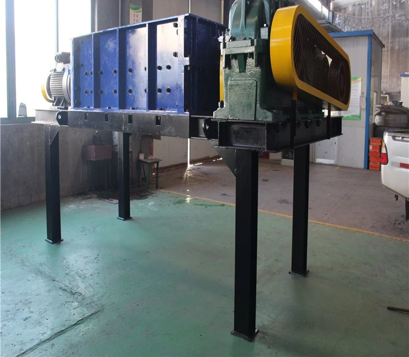 Automatic Feeding Shredder with Feeding Hopper for Cattle and Sheep