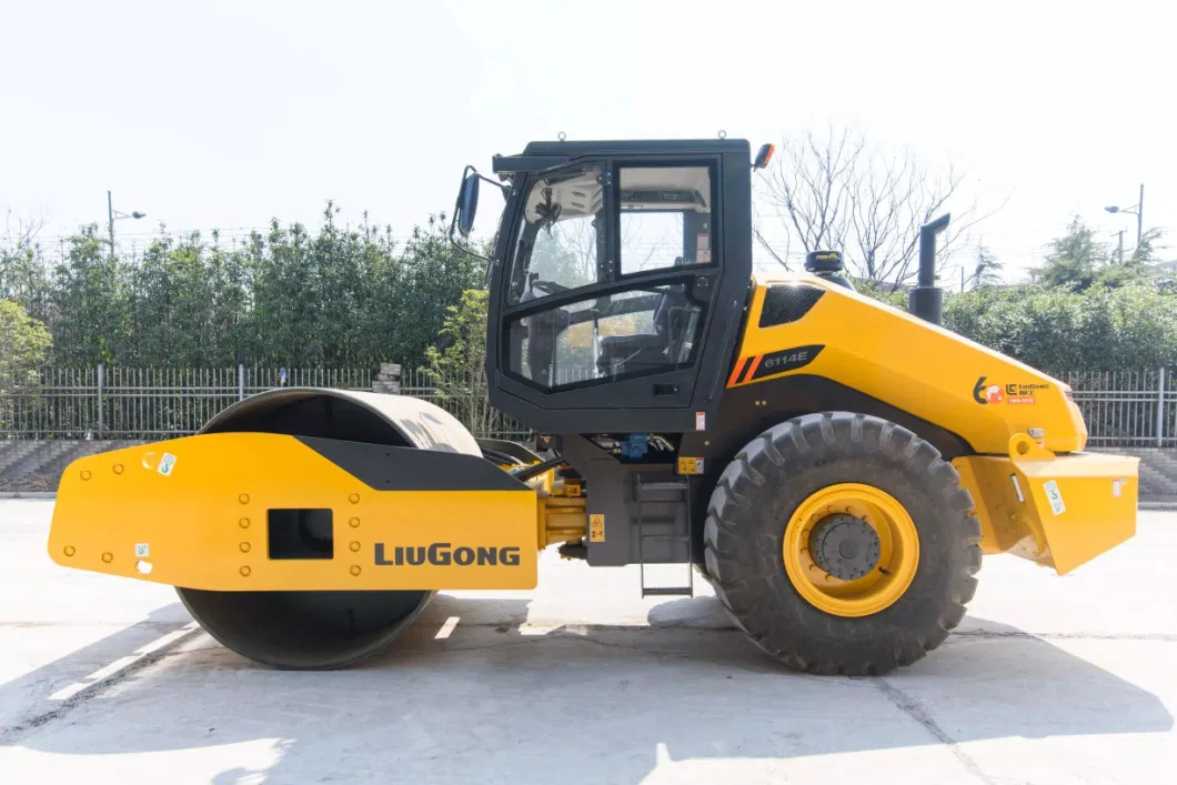 Liugong 14ton Mini Sheep Feet Road Roller Compactor Clg6114e in Stock