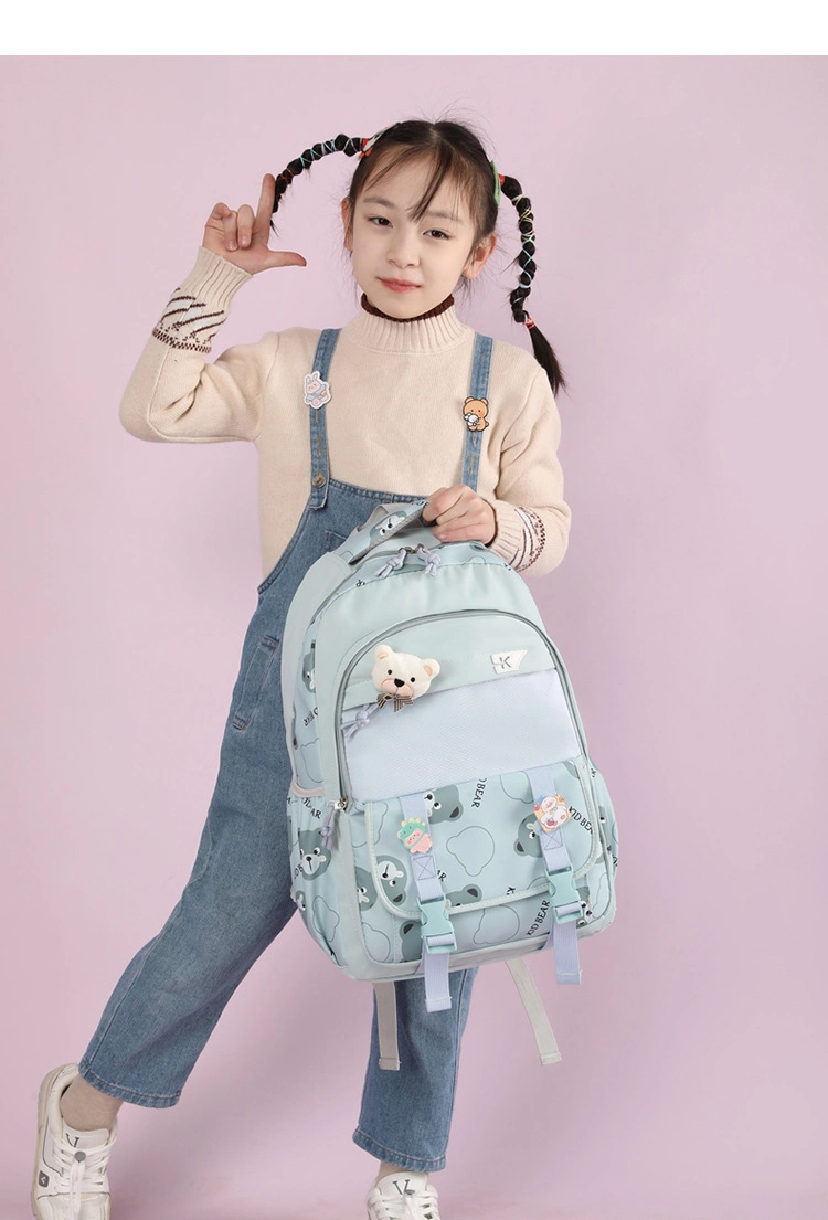 New Arrivals Lightweight Durable Large Capacity Children&prime;s Backpack Schoolbag