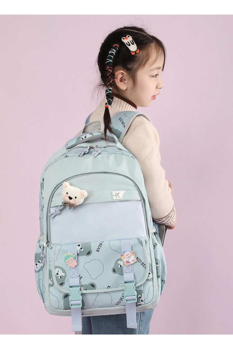 New Arrivals Lightweight Durable Large Capacity Children&prime;s Backpack Schoolbag