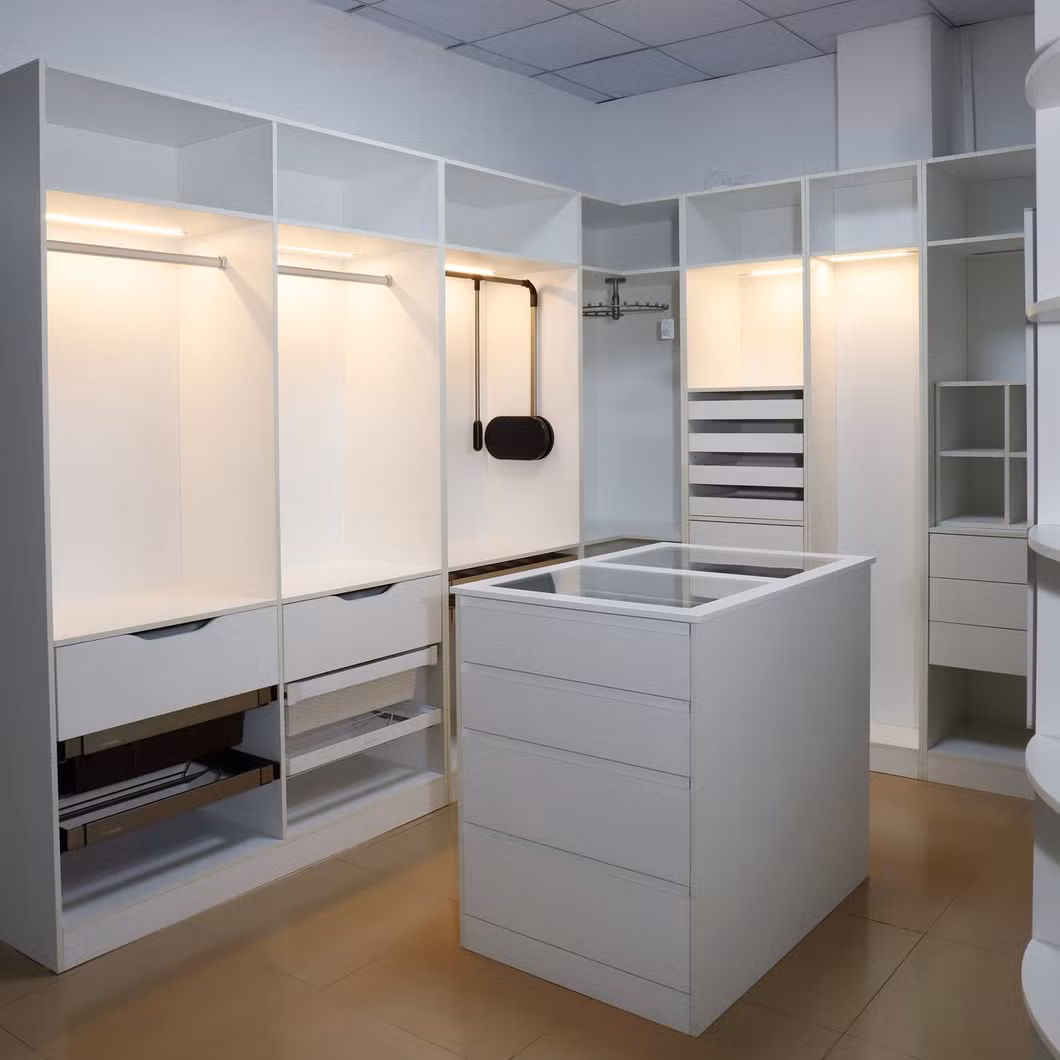 High Quality White Color Walk in Closet