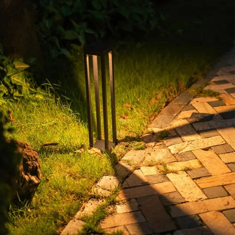 Gate Lighting Lamp Decorative Lighthouse Solor Floor Enargy Saving 48 LED COB Powered Outdoor Leaser Animal Solar System Lights for Garden