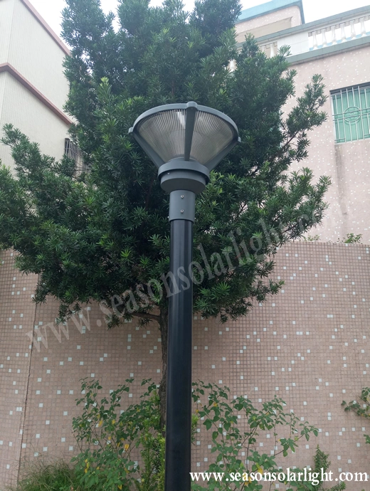 Factory Lighting Alu. Material Top Housing Garden Lighting Post Outdoor Solar Lighting for Courtyard Villa Lighting