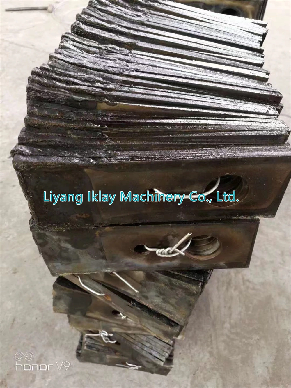 Long Service Life Hammer Grinder Blade Grinder Machine Spare Parts Hammer Blade Screens