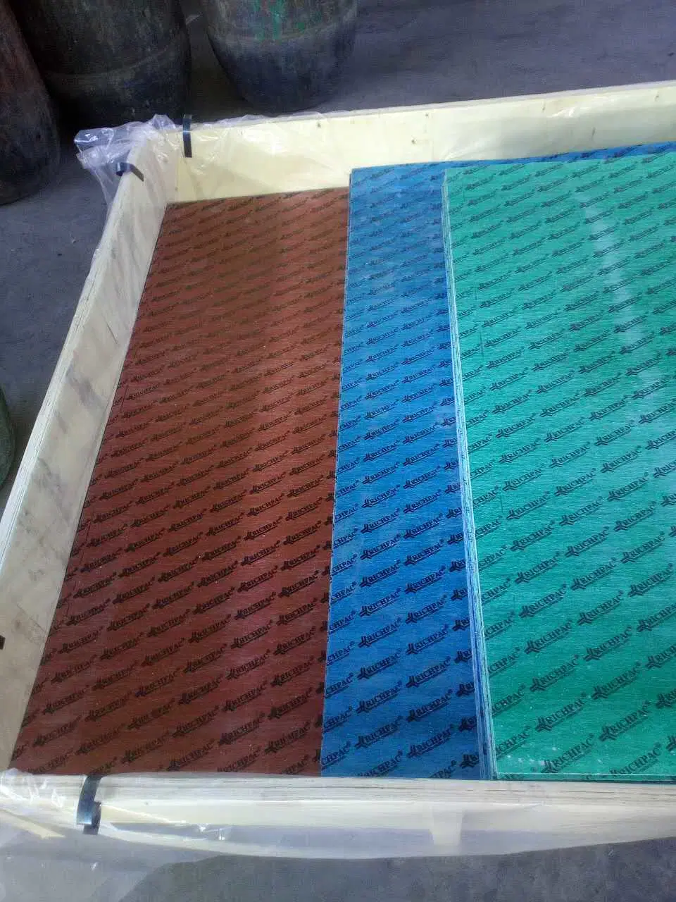 Caf Jointing Sheet Quality Equal to Klinger 232/1000 Red and Black Color with Metal Reinforced Gasket Material