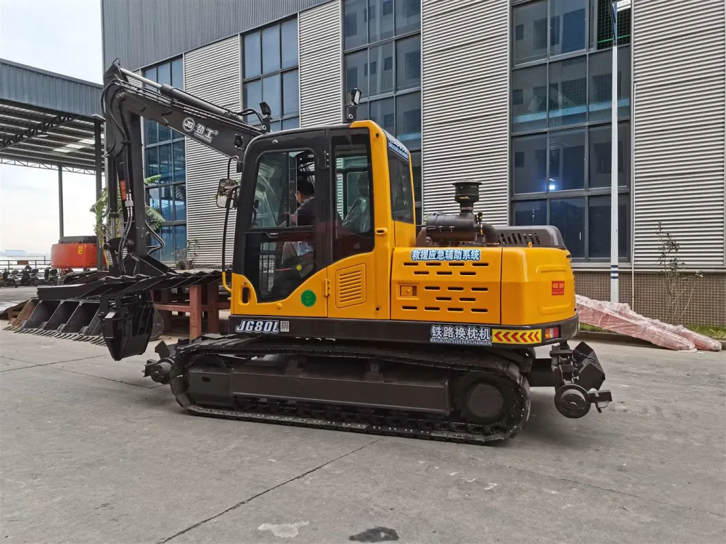 Tracked Excavator Bolt on Whale Fin Blade Ballast and Insert Ties From Hi-Railed Position for Working