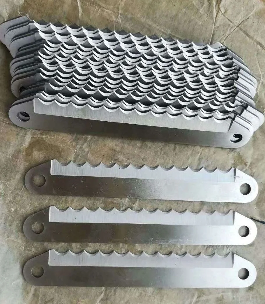 China Manufacturer Hard Alloy Knife Blade for Face Mask Making Machine Cutting