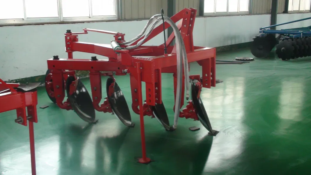 Made in China High Quality, Hydraulic Disc Plow Tillage Width 0.75-1.5 M. Tillage Depth Is 25-30 Cm, Standard Three-Point Suspension for Four-Wheel Tractors.