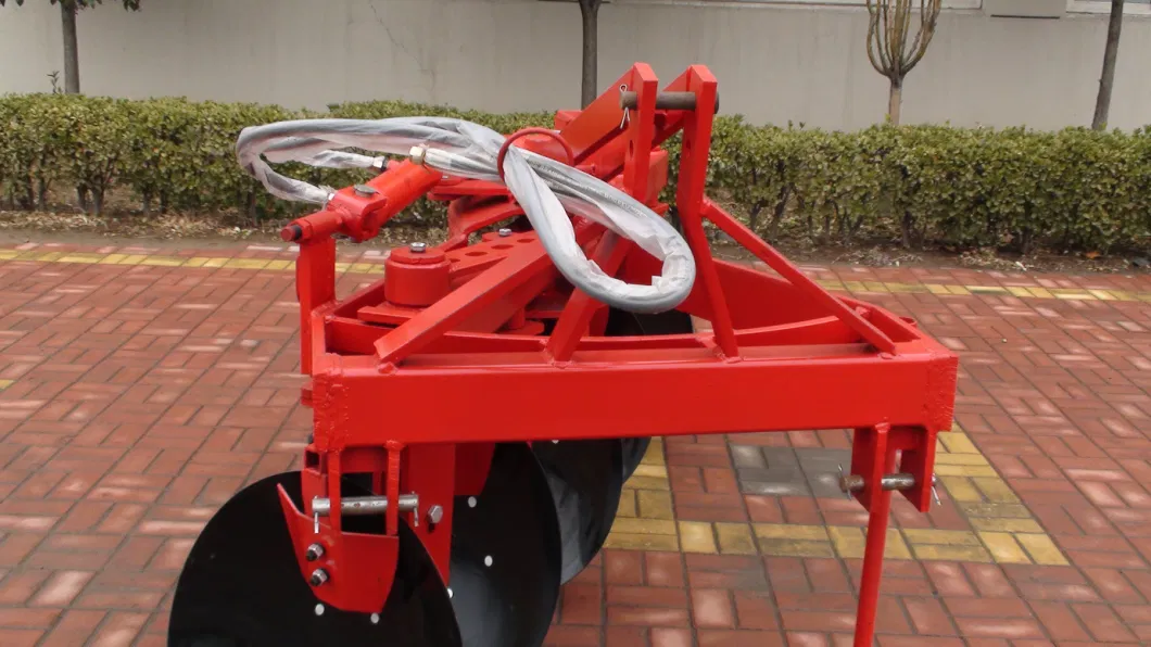 Made in China High Quality, Hydraulic Disc Plow Tillage Width 0.75-1.5 M. Tillage Depth Is 25-30 Cm, Standard Three-Point Suspension for Four-Wheel Tractors.