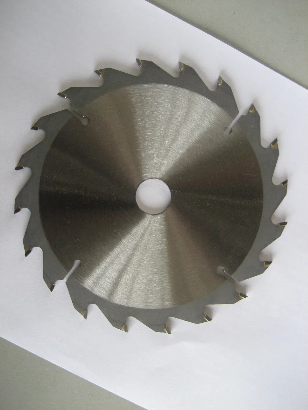 Good Quality Carbide Saw Blades with Atb/Akb Teeth Type