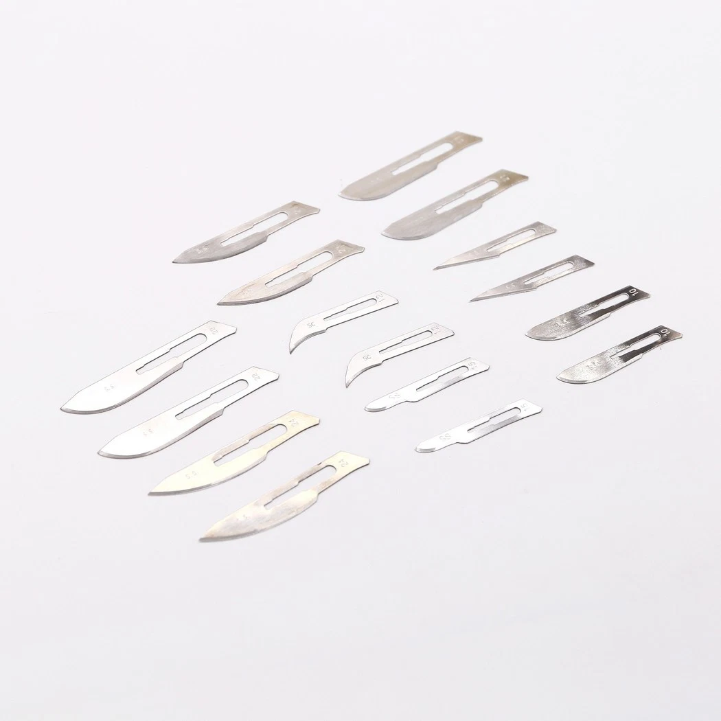 Medmount Medical Disposable Sterile Sharp Safety Stainless Steel/ Carbon Steel Surgical Blade with CE/ISO Size 10, 11, 12, 15, 20, 21, 22, 23, 24 to 36