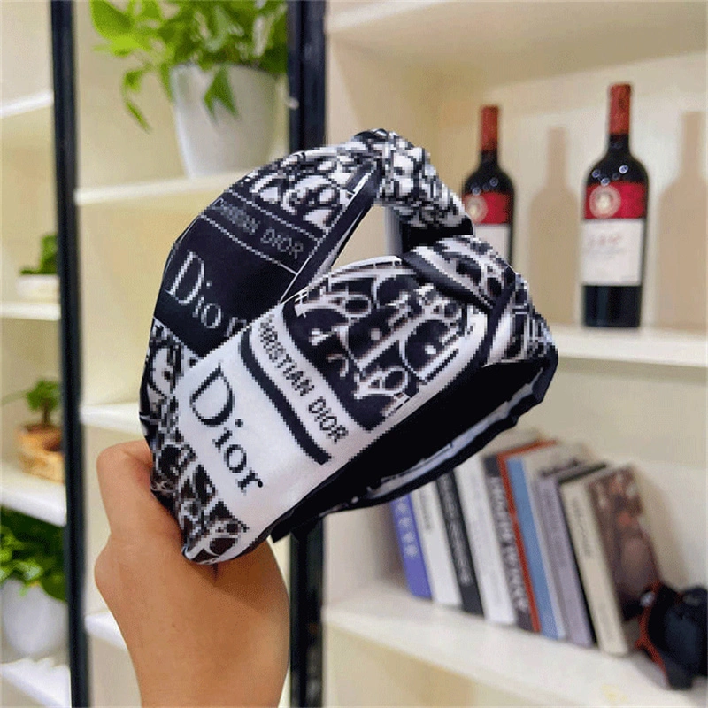 2023 New Arrival Trendy Designer Women Wide Brimmed Hair Band Ladies