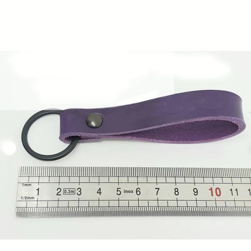 Free Sample Custom PU Cute Leather Car Keychain Short Key Lanyard with Carabiner