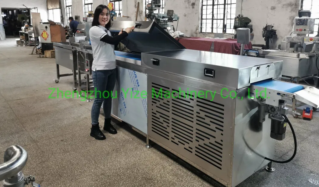 Automatic Chocolate Enrobed Melting Candy Bar Covering Caramel Enrobing Coating Making Machine