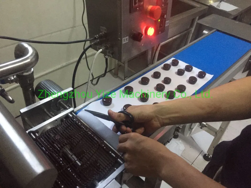 Automatic Chocolate Enrobed Melting Candy Bar Covering Caramel Enrobing Coating Making Machine