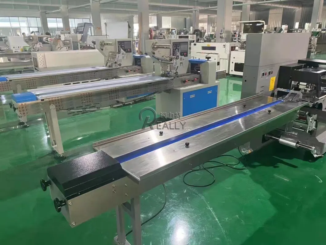 Factory Sale Various Widely Used Horizontal Automatic Packaging Machine Confectionery Pillow Packaging Machine