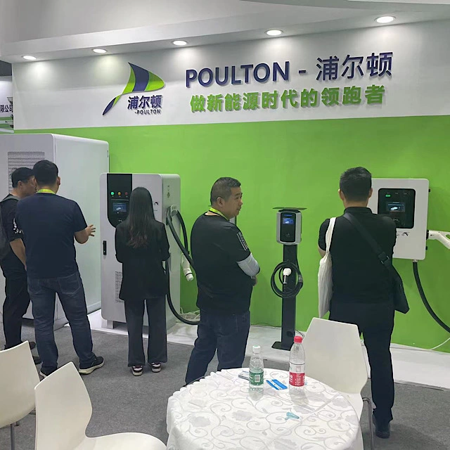 Poulton 120 Kw EV Charger Fast Charging Station for Electric Cars