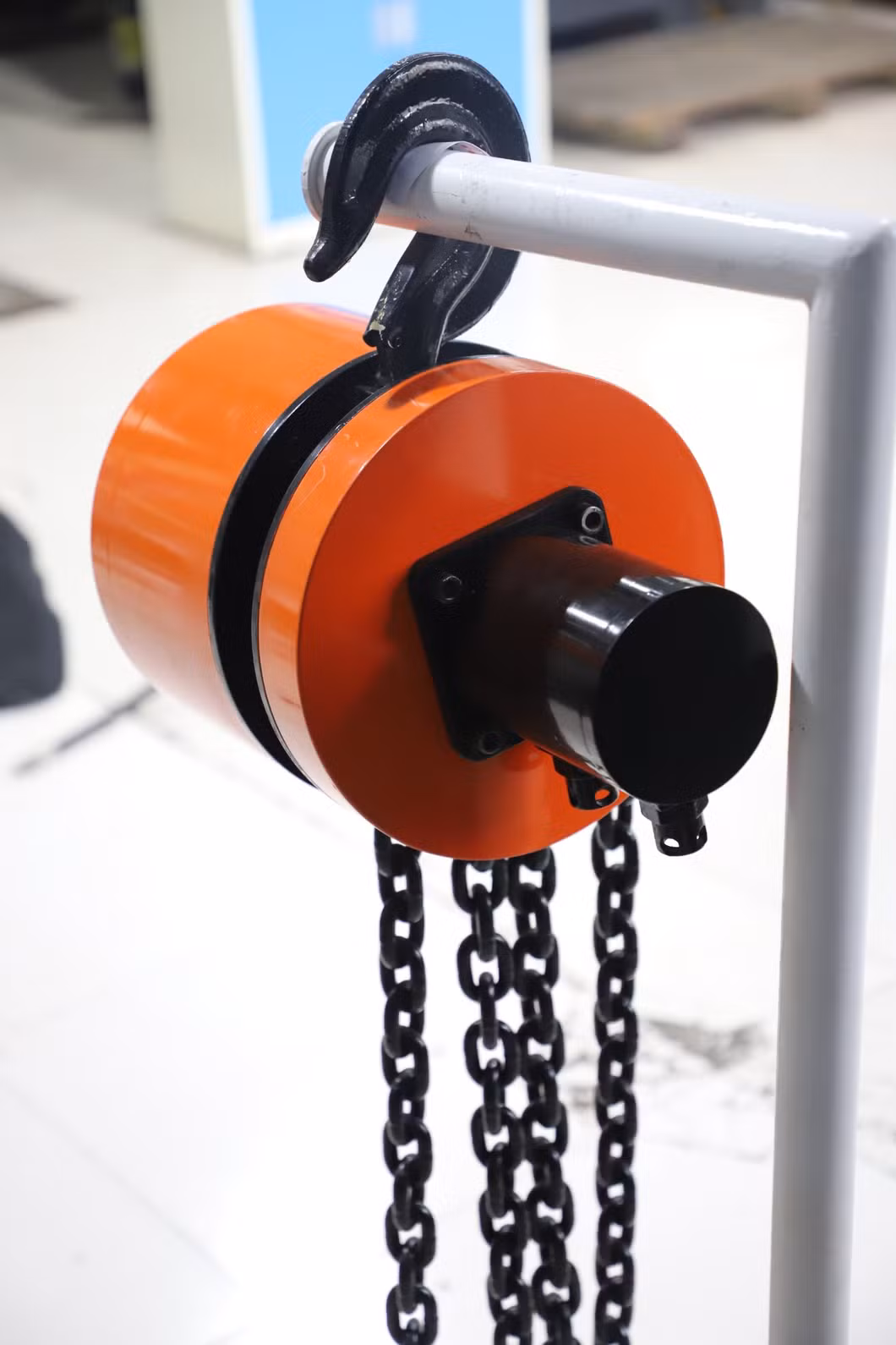 Fire Resistant Hydraulic Chain Hoist Powered by Hfa Emulsions for Mining Applications