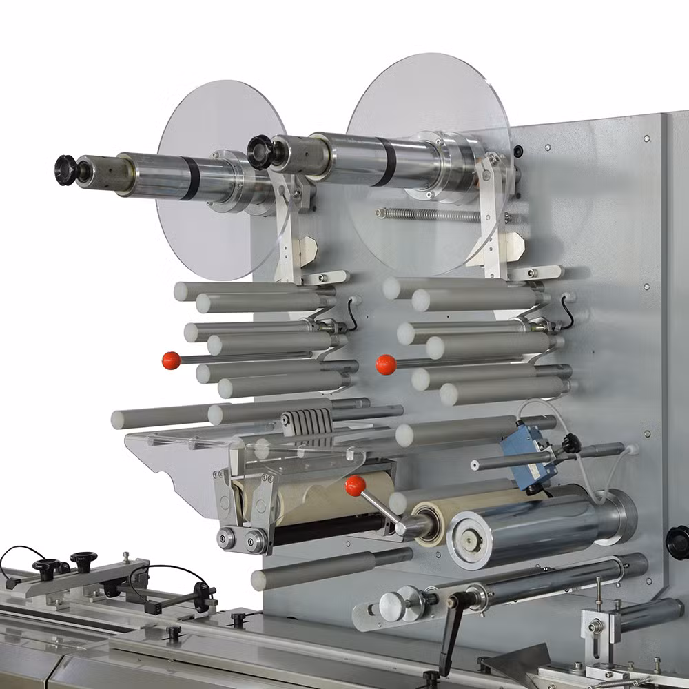 Automatic Feeding Chocolate Packing Line/ Wafer Pillow Package Machinery Biscuit Flow Wrapping Machine/ Cake Food Packing Machine for Candy/Protein/Snack Bar