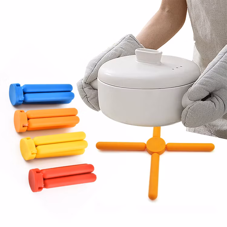 Kitchen Accessories Folding Trivets for Hot Pots and Pans Heat Resistant Silicone Foldable Trivet