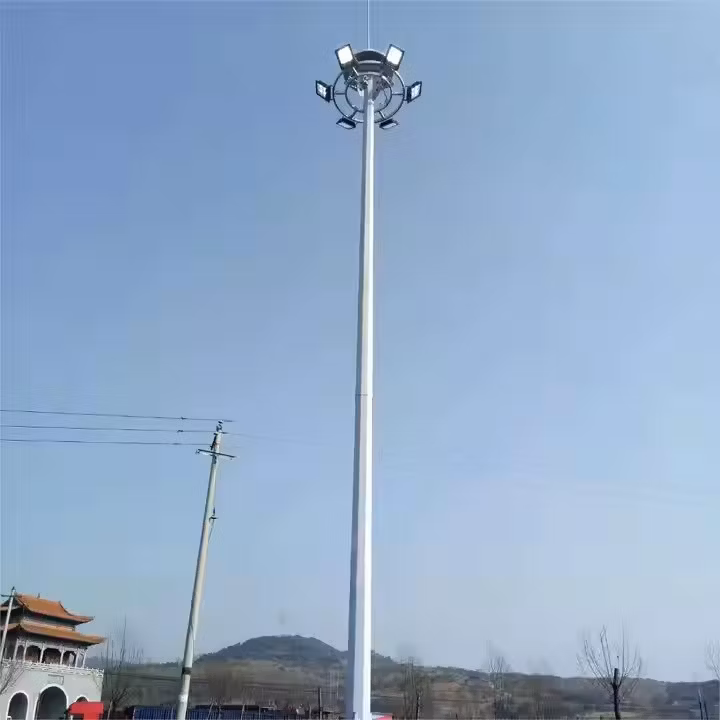 15m~45m Height Customized Solar LED High Mast Light with Lifting System