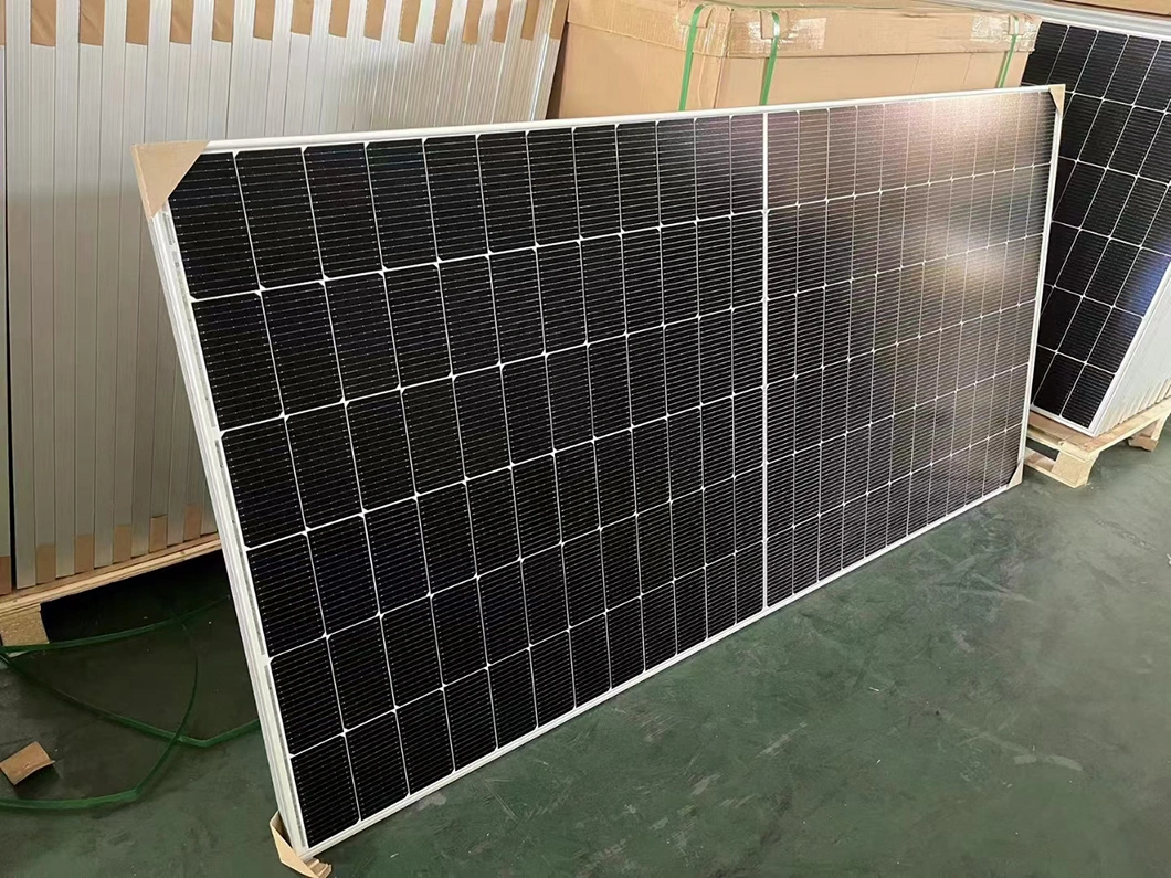 Expert OEM Manufacturer Photovoltaic Solar Panel 540 Watt Custom as Per Client&prime;s Requirements