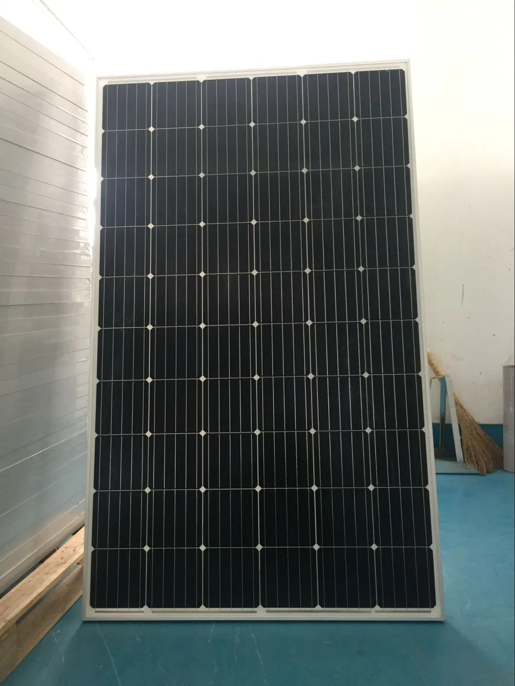 290W Solar Panel Renewable Energy Photovoltaic Cells for Heat Pump Water Heaters Solar Power System