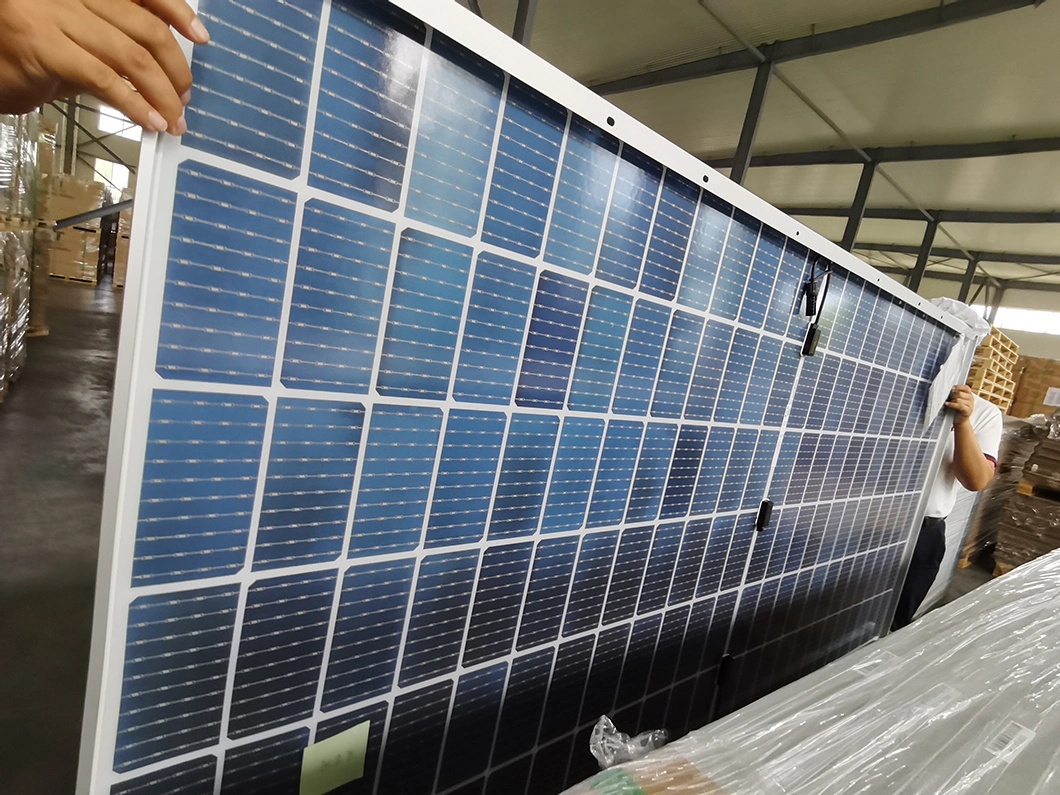 Two Sides Mono Solar PV Module to Generate Electricity for Big Solar Power Project