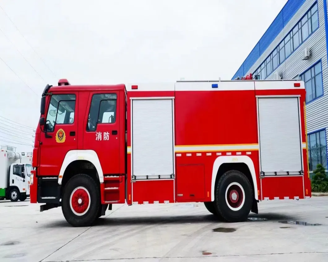 Sinotruk HOWO 8000L-10000L Water Tank with Foam Fire Fighting Truck Fire Truck with Equipment