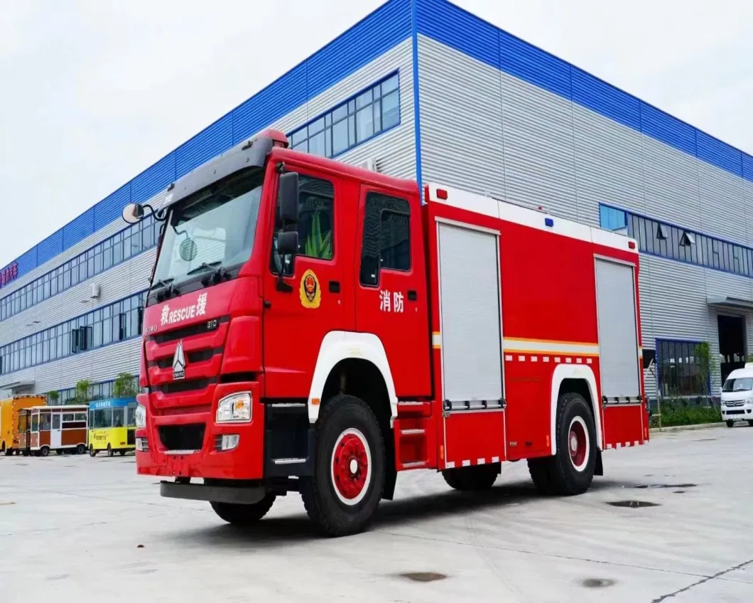 Sinotruk HOWO 8000L-10000L Water Tank with Foam Fire Fighting Truck Fire Truck with Equipment